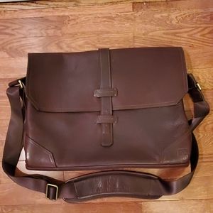 Allen edmonds messenger bag Clearance
